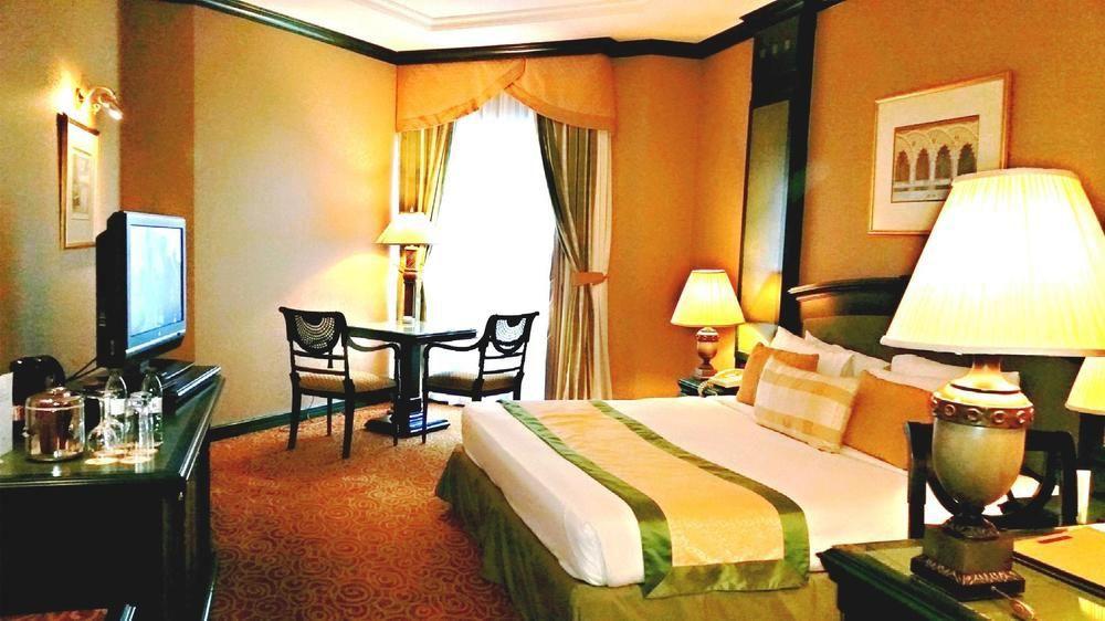 Hotel Knight Castle 5*