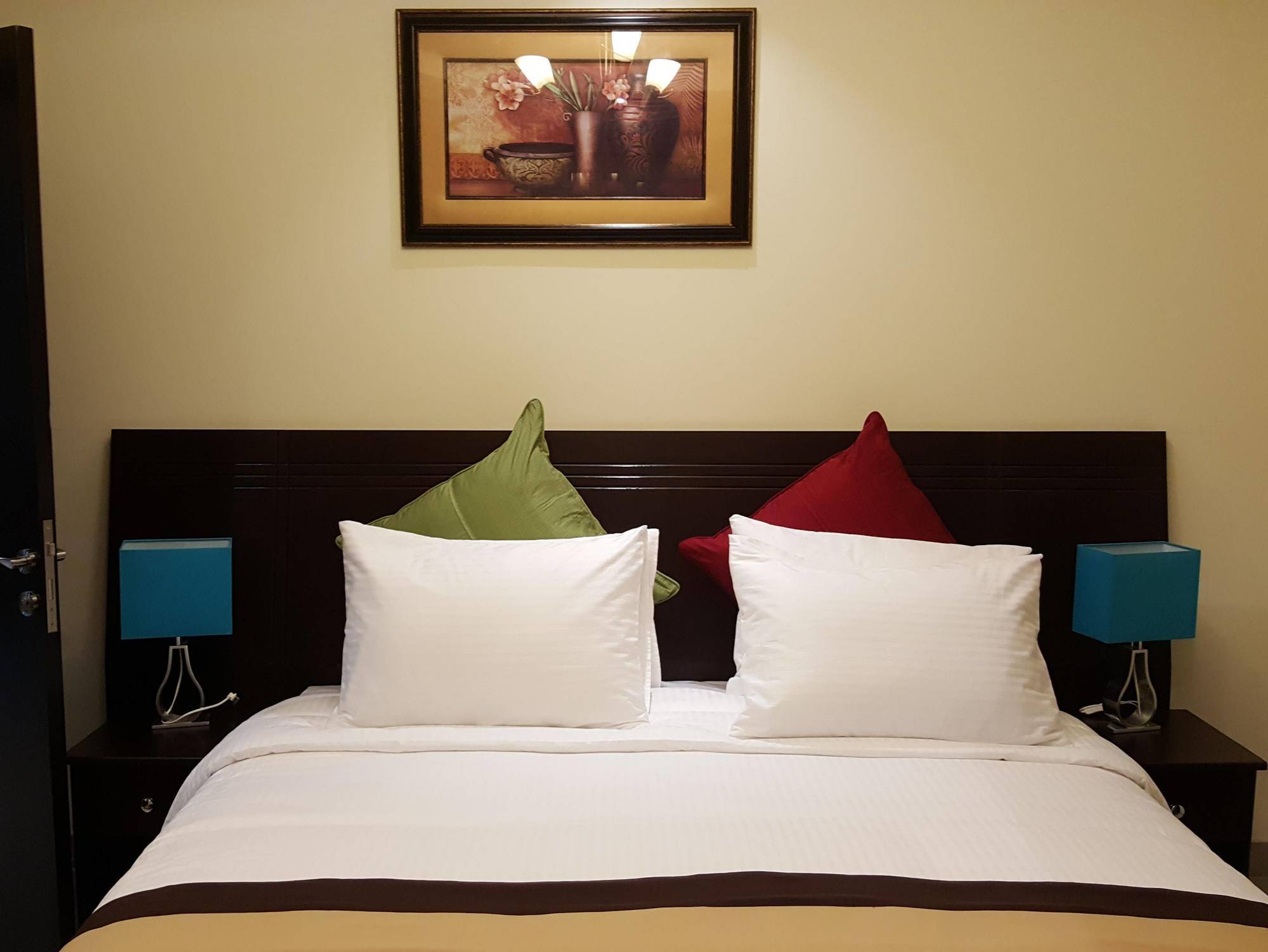 Aparthotel Travellers 4*