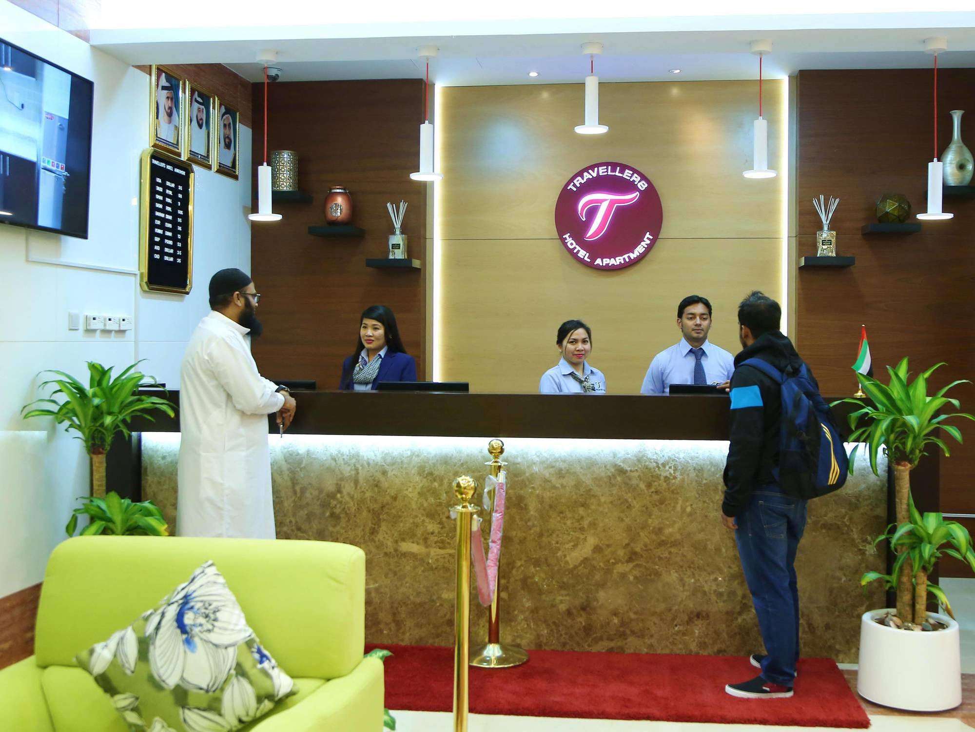 Aparthotel Travellers 4*