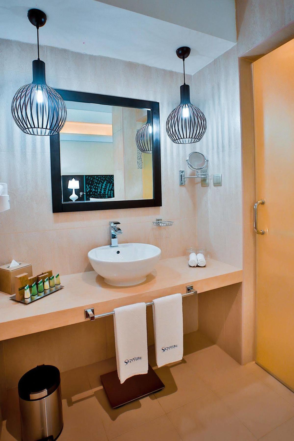 Hotel Signature Al Barsha 4*