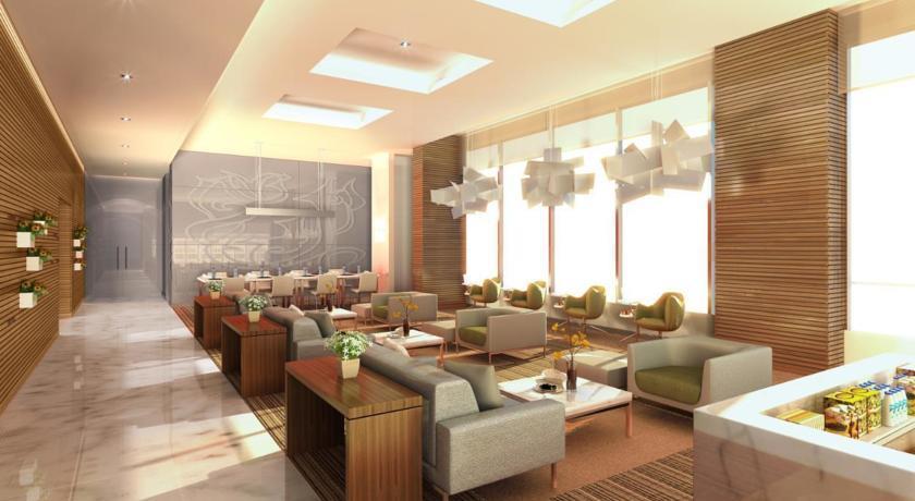 Hyatt Place Baniyas Square 4*