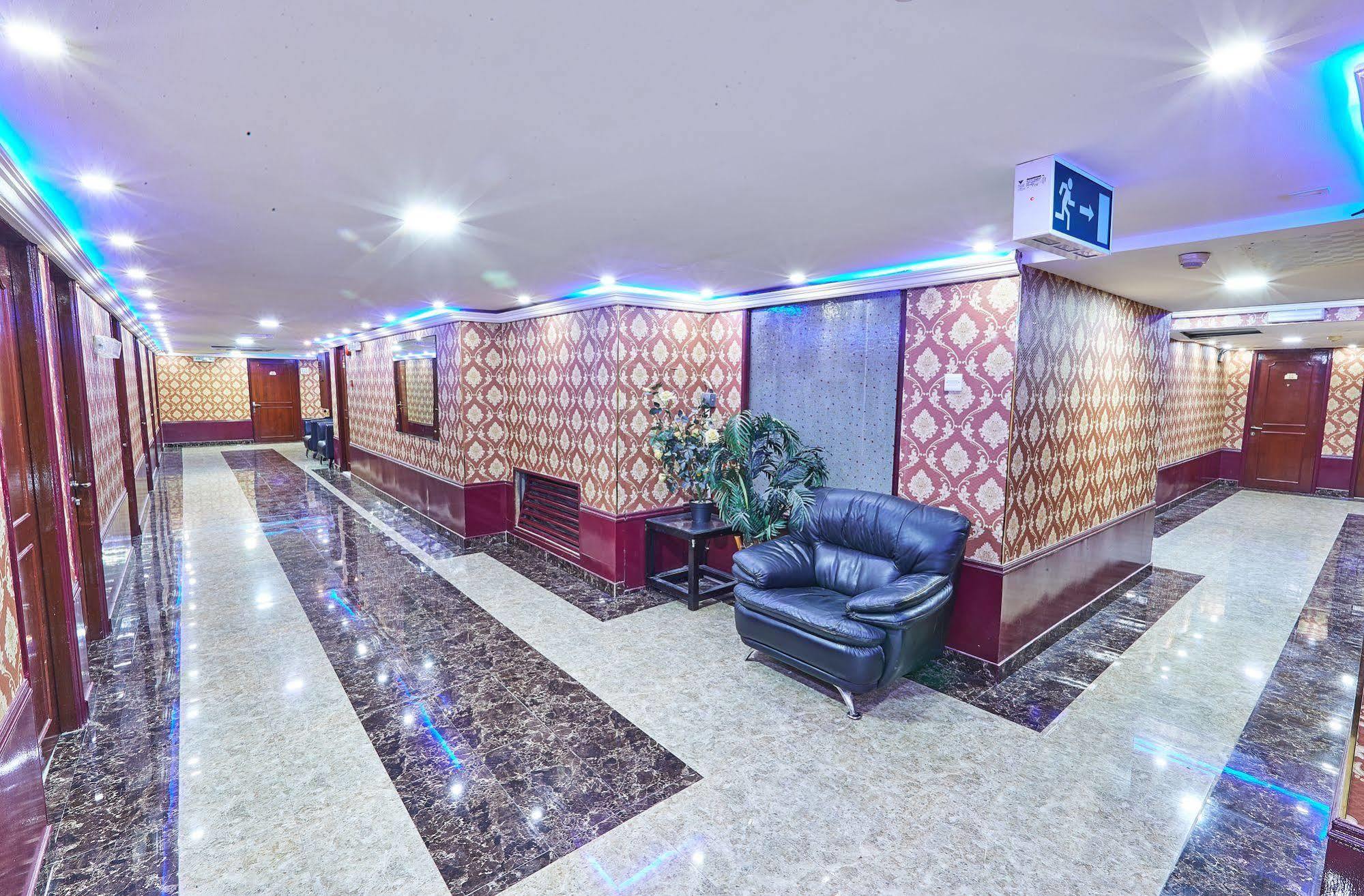 Hotel West