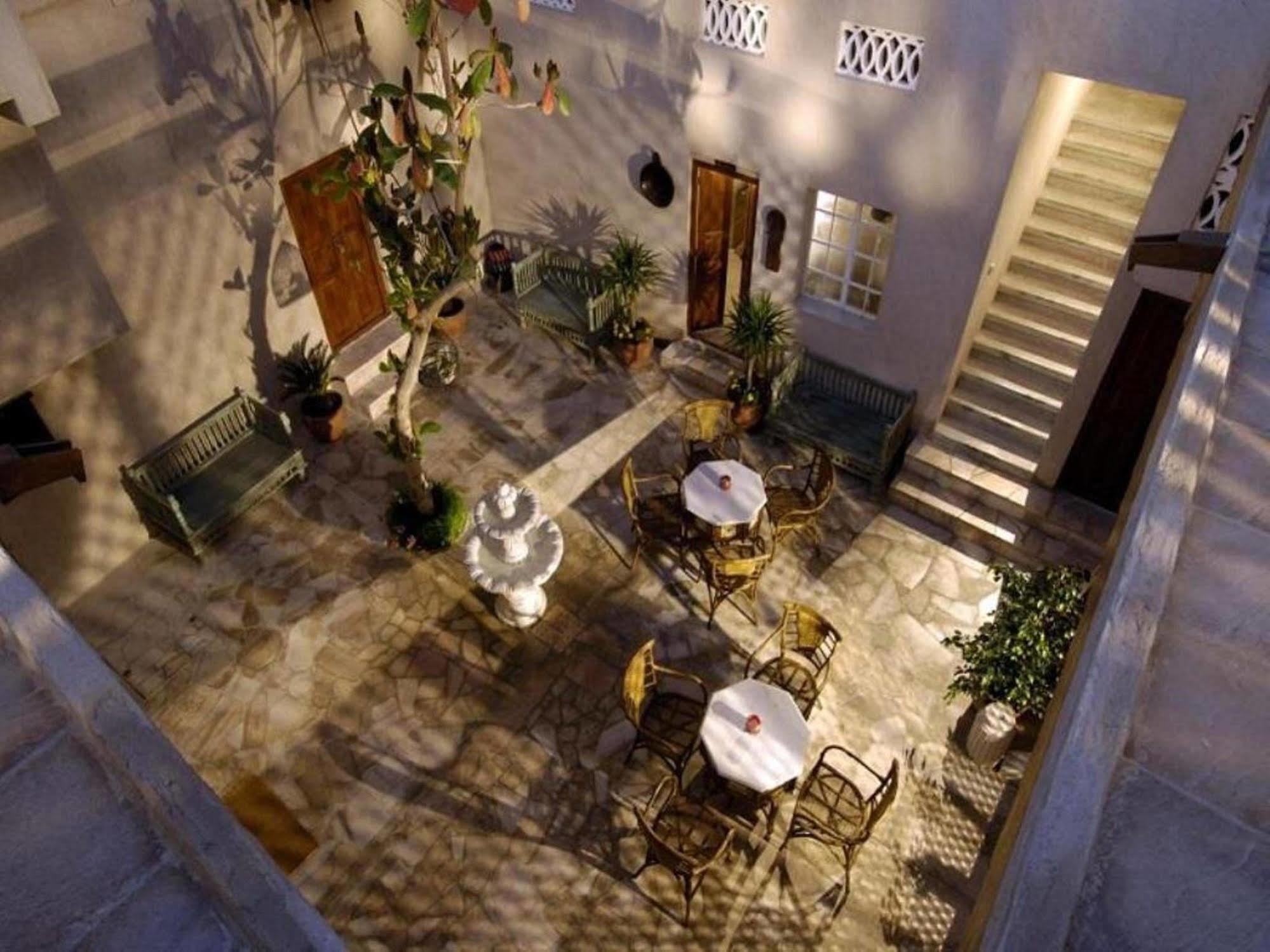 Guest house Orient 3*
