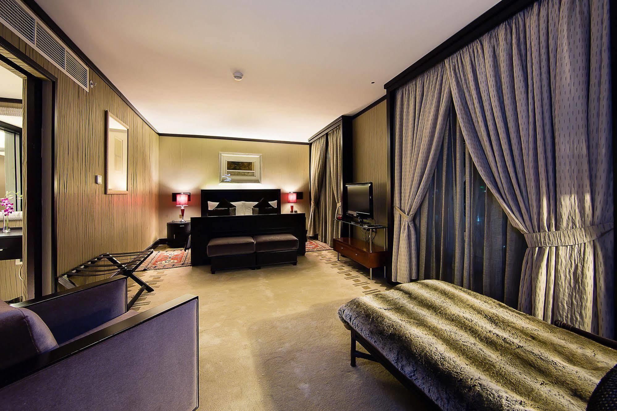 Ramada Plaza By Wyndham Deira 4* Dubai