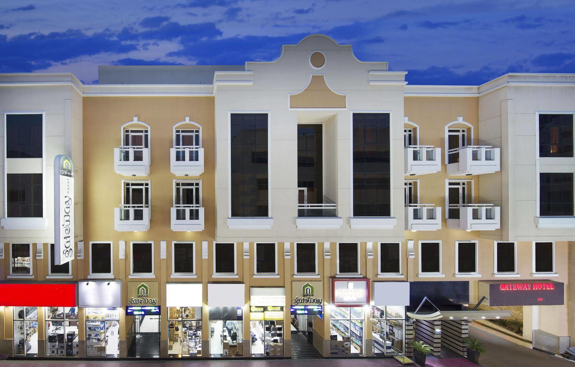 Gateway Hotel 3*