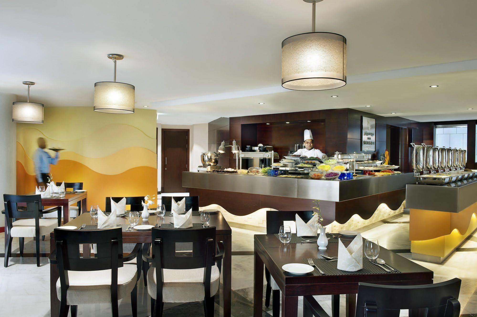 City Seasons Towers Hotel Bur Dubai 4* Dubai