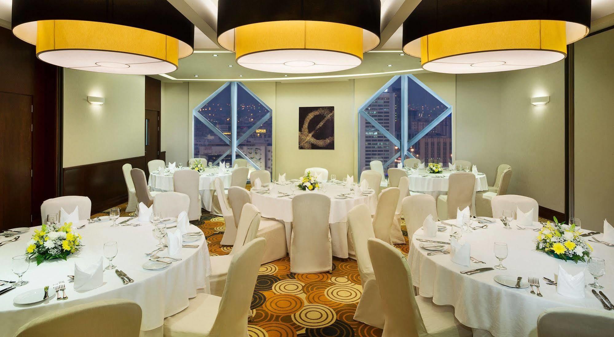 City Seasons Towers Hotel Bur Dubai Hotel 4*