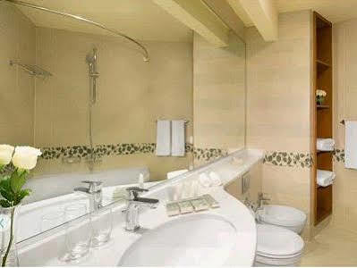 City Seasons Towers Hotel Bur Dubai Hotel 4*
