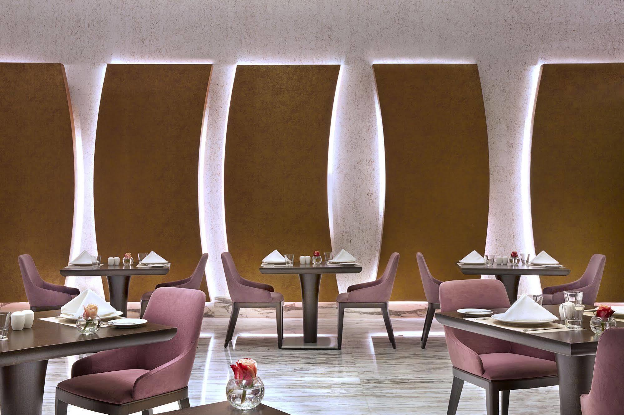 Hotel Atana