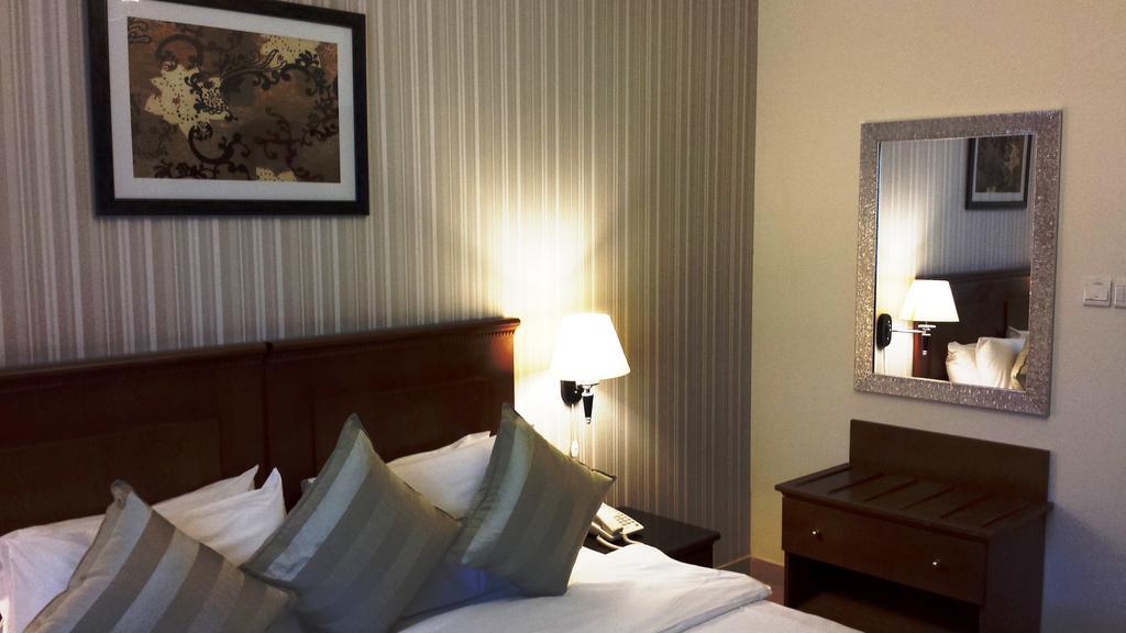 Legacy Aparthotel 3*