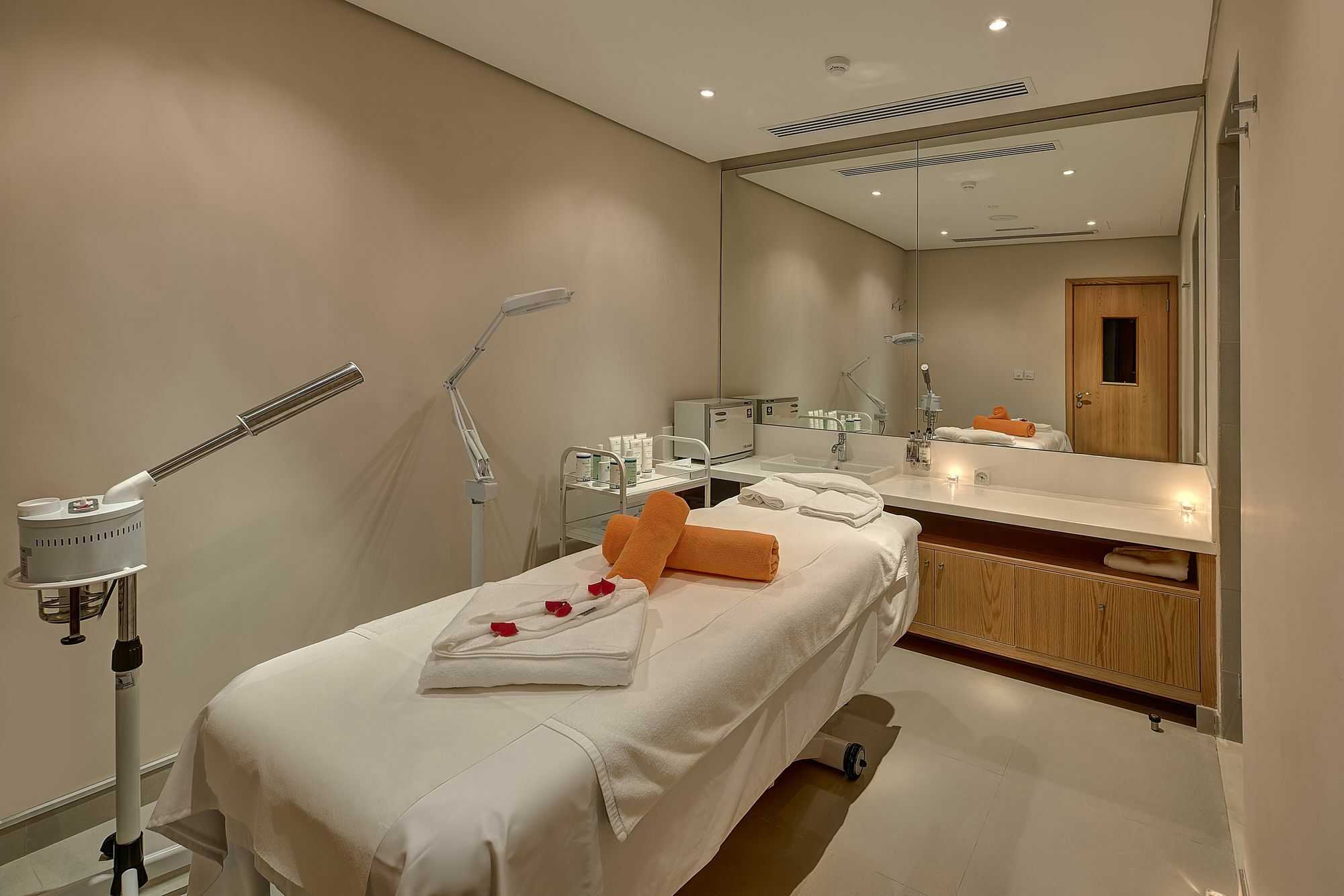 Hotel Al Khoory Atrium 4*
