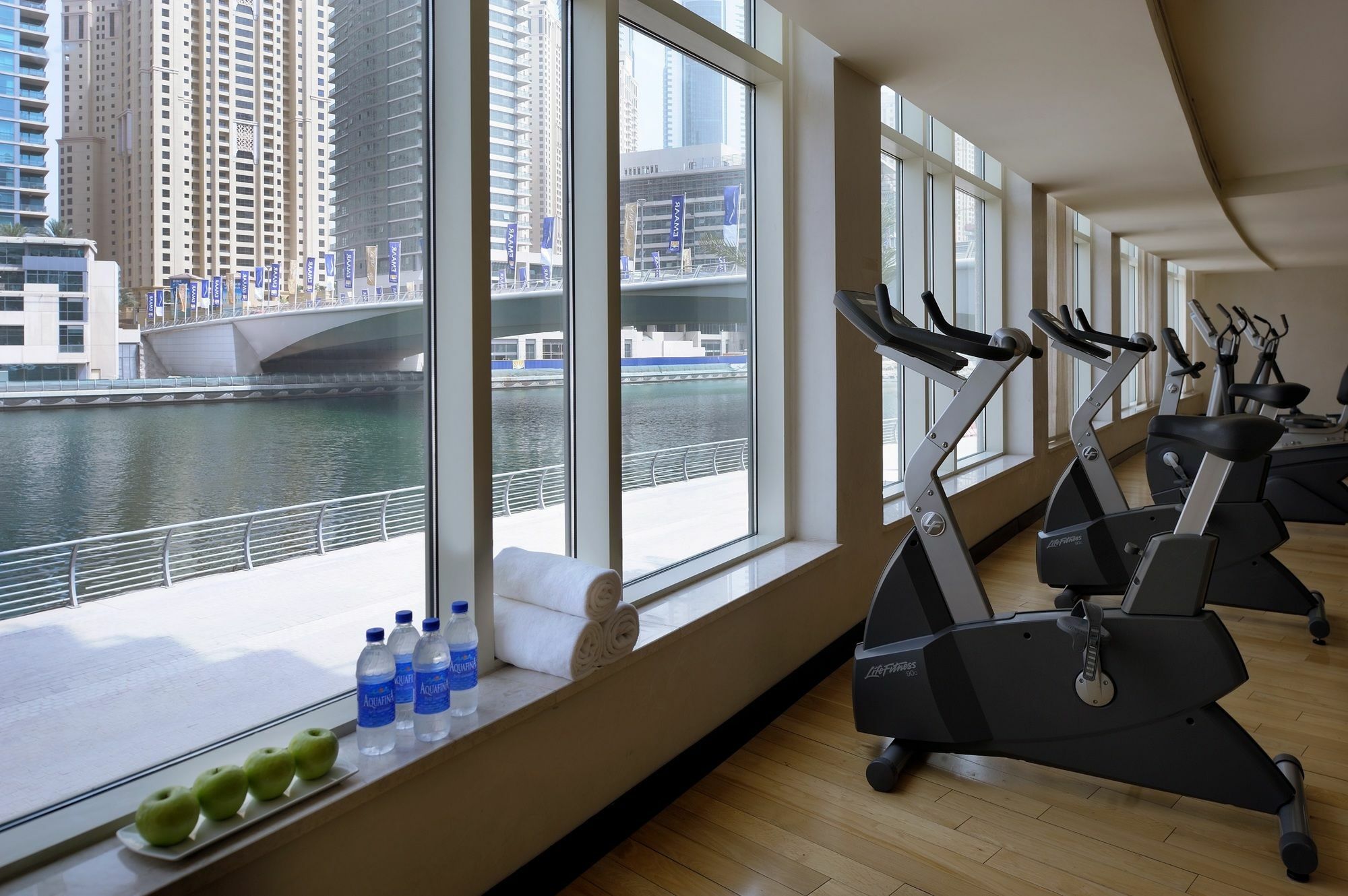 Nuran Marina Aparthotel
