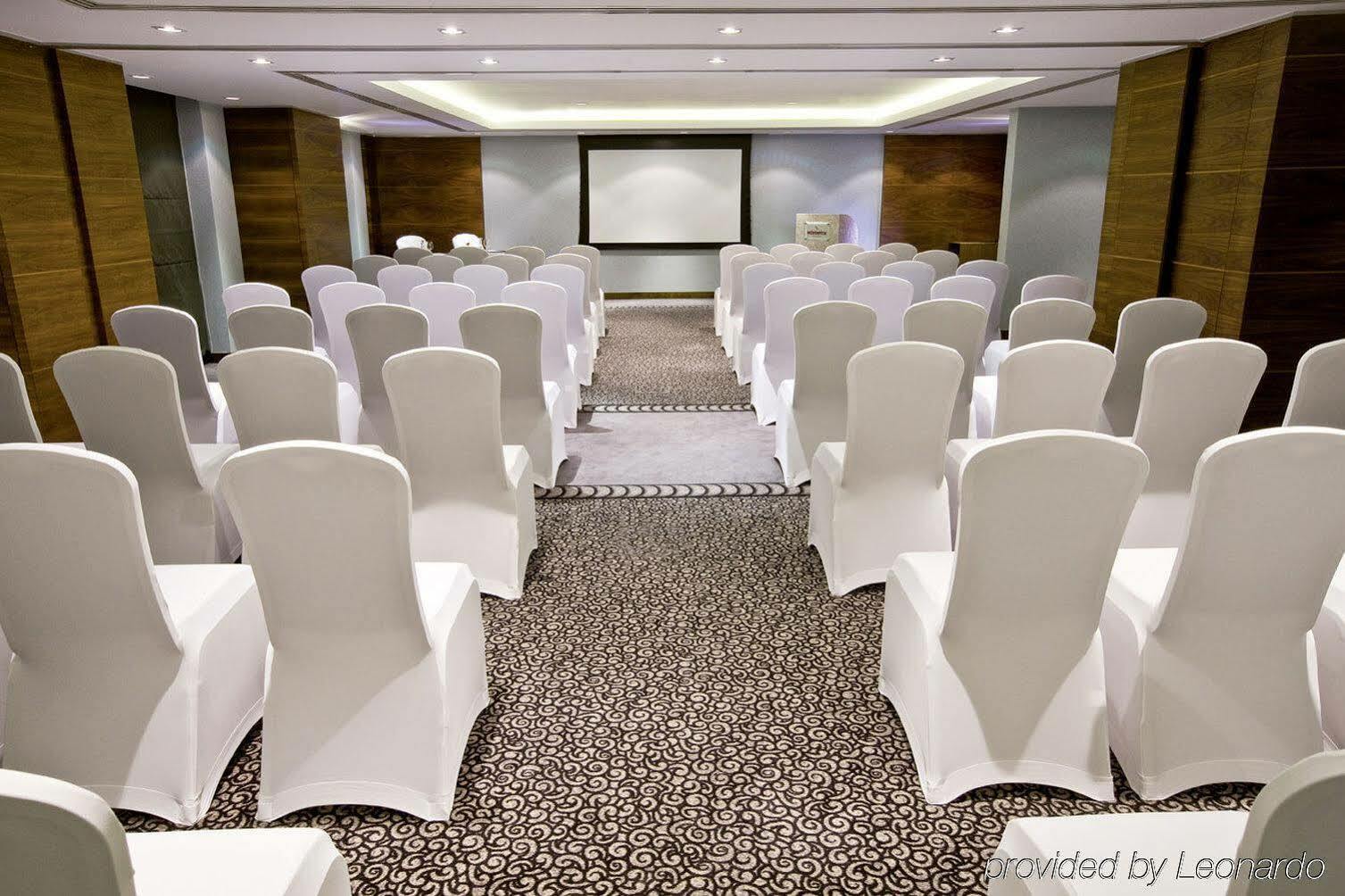 Avani Deira 5*