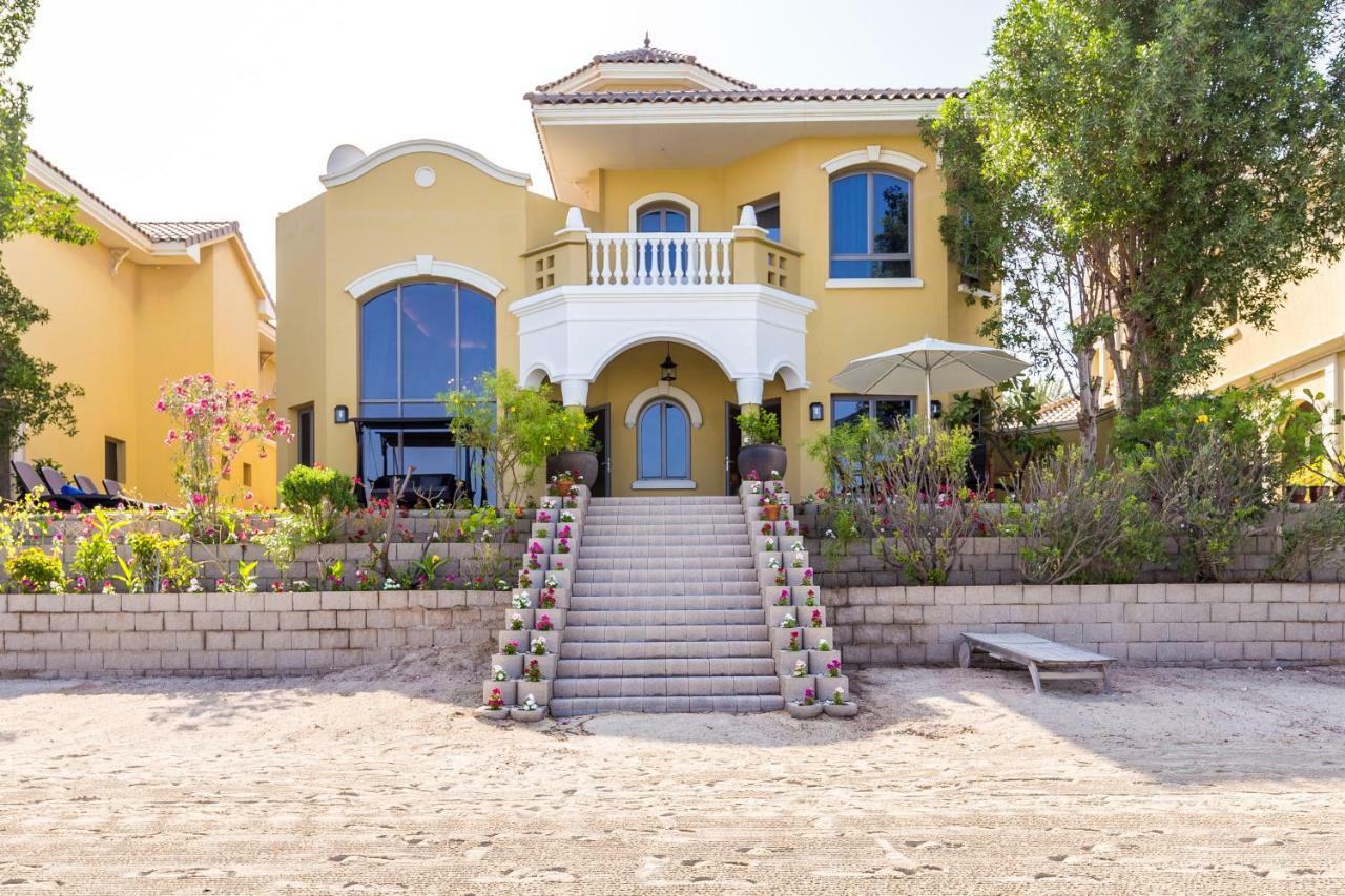 Chic 4br With Assistant And Private Pool On Palm Jumeirah By Deluxe Homes Villa Dubai