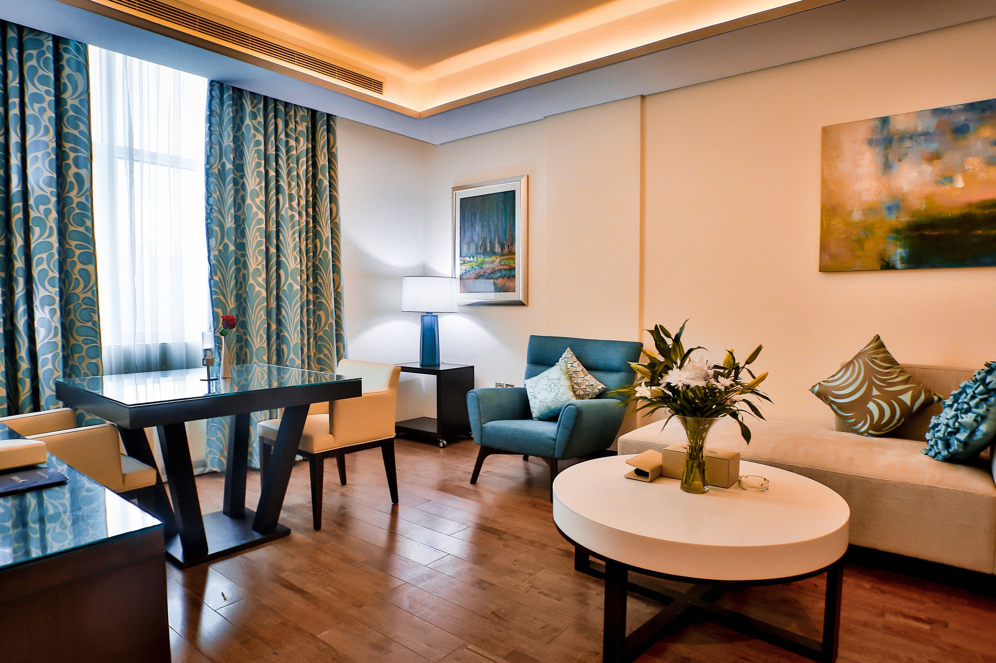 Signature Al Barsha Hotel 4*