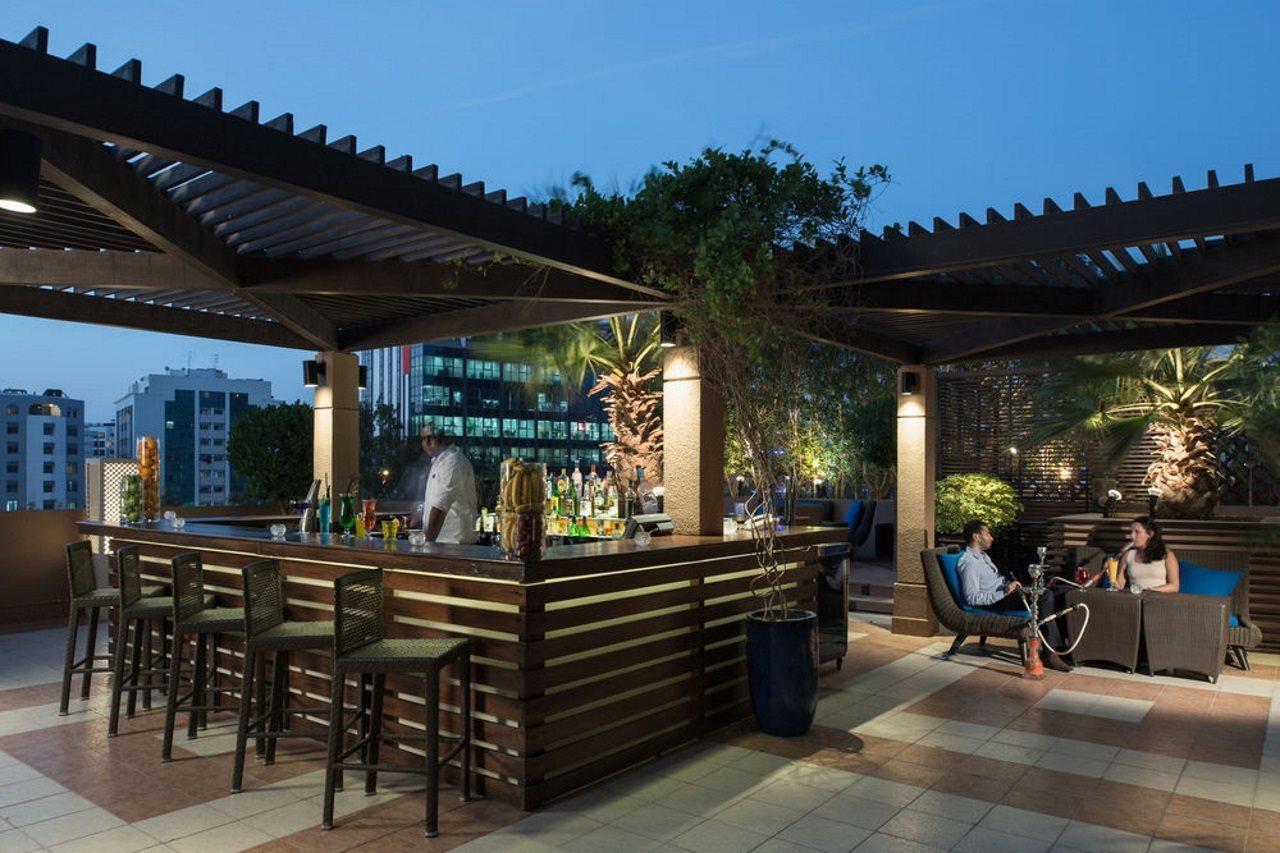 Majestic Retreat Hotel