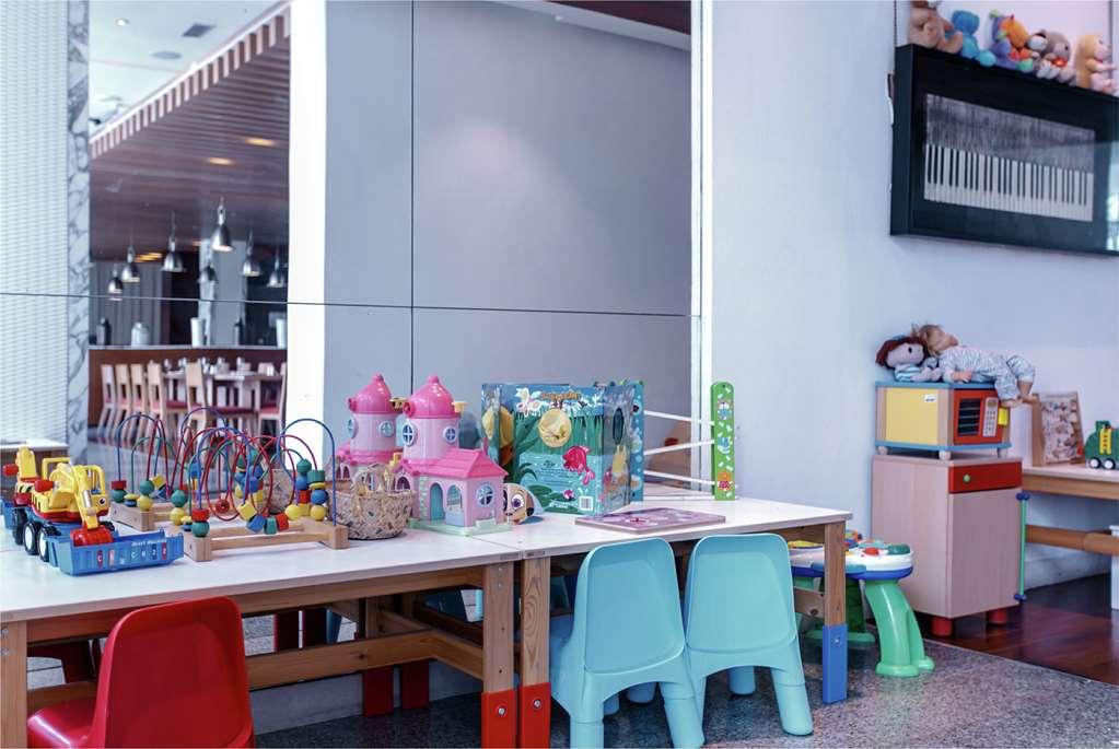 Doubletree By Hilton Jumeirah 4*