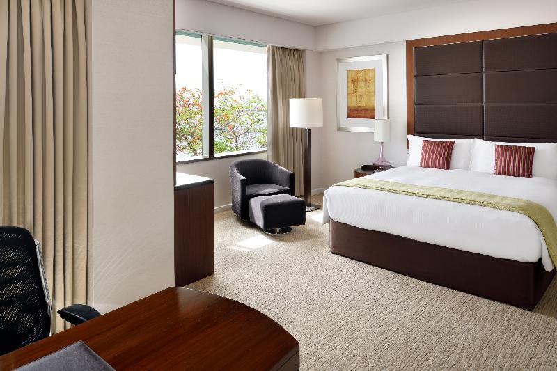 Crowne Plaza Festival City 5* Dubai