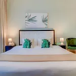 Durrani Homes - Luxurious Studio Near Dubai Mall With Pool View
