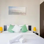 Overlooking Marina Canal 1Br Close To Mall, Promenade & Beach, Bay Central 1, Dubai Marina By Deluxe Holiday Homes