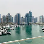 Cayan Tower Luxury Apartment With Sea View