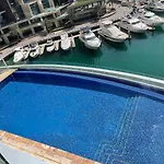 Cayan Tower Luxury Apartment With Sea View