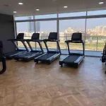 4 Bedroom Penthouse - Large Patio - By Bnbme Homes - E2901