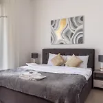 Mira Holiday Homes - 2 Bedroom Hayat Boulevard In Townsquare - Great Family Activities