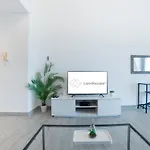 Luxe Studio Near Discovery Gardens Metro Station