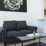 Luxe Studio Near Discovery Gardens Metro Station