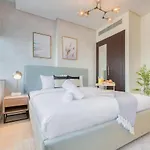Great Value Stylish Studio With Pool & Stunning Views By Deluxe Holiday Homes