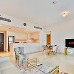 Harbour Views - Large 2 Bdr Apt - Balcony - Views