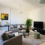 Beautiful Apartment With Amazing Sea Views