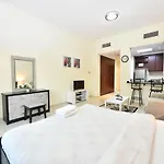Luxury Escapes - Budget Studio With Garden Views Near Metro - Med64 Dg