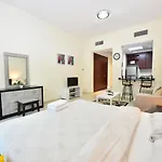 Luxury Escapes - Budget Studio With Garden Views Near Metro - Med64 Dg