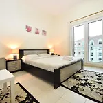 Luxury Escapes - Budget Studio With Garden Views Near Metro - Med64 Dg