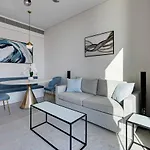 Stylish Apartment In Address Beach Residence