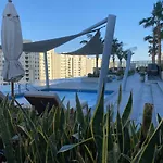 Hvr The Palm Dubai
