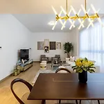 Upgraded 2 Beds In Jumeirah 1 La Cote B3