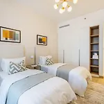 Upgraded 2 Beds In Jumeirah 1 La Cote B3