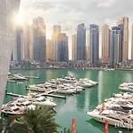 Lux The Yacht View Suite Dubai Marina
