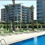 Luxury International Studio