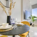 Affordable Luxury Modern 1Br With Pool & Balcony By Deluxe Holiday Homes