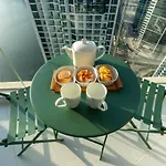 Vacay Lettings - Burj Khalifa & Canal View Studio At Damac Prive