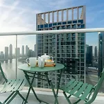 Vacay Lettings - Burj Khalifa & Canal View Studio At Damac Prive