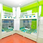 Jbr Beach Waves Hostel