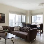 Higuests - Charming Apt With Terrace Facing Burj Khalifa