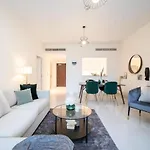 Higuests - Chic Apt With Balcony And Pool Near Burj Khalifa