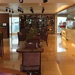 Spacious One Bedroom Close To Burj Khalifa, Dubai Mall In Business Bay