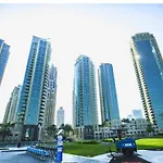 Higuests - Charming Apt With Terrace Facing Burj Khalifa